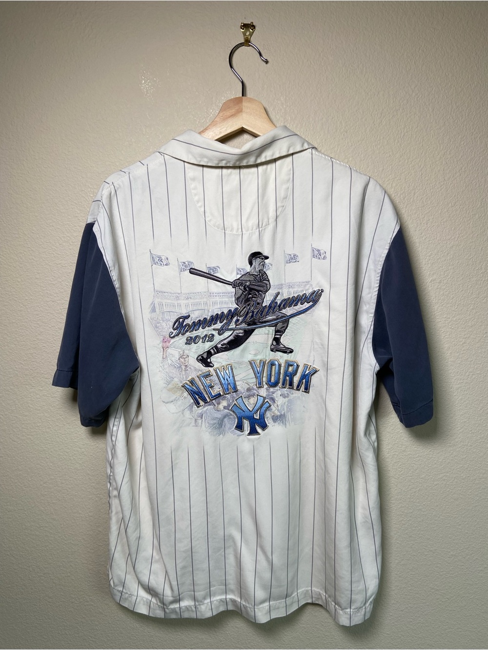 New York Yankees Tommy Bahama Silk Shirt Baseball Medium
